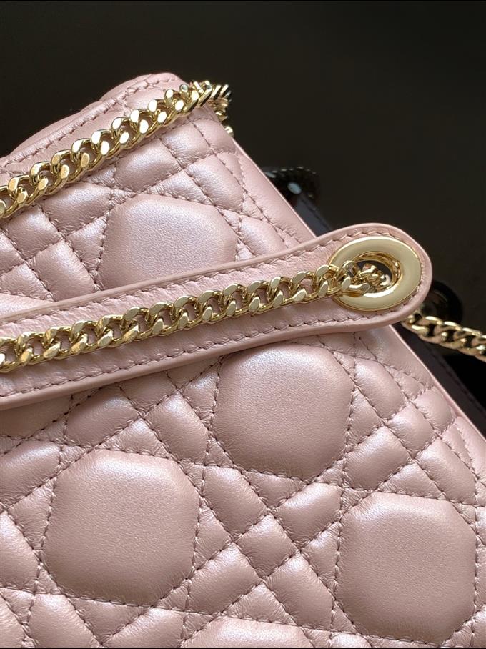 2025228Y600P222948218