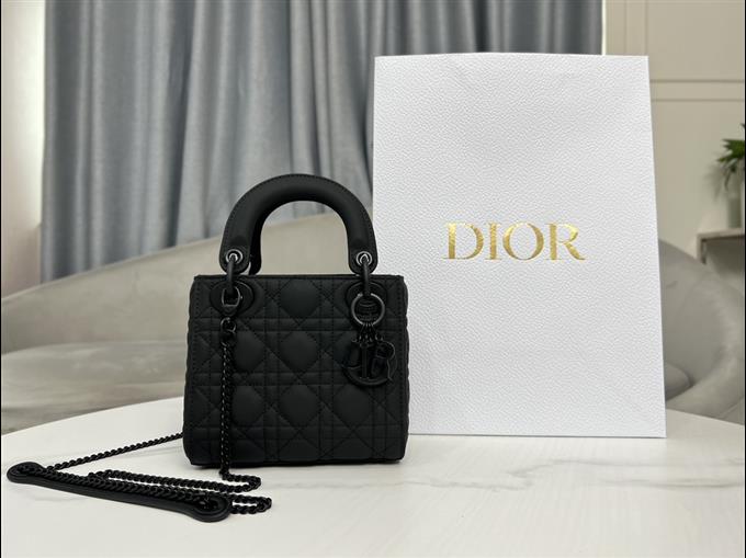 2025228Y650P222948567