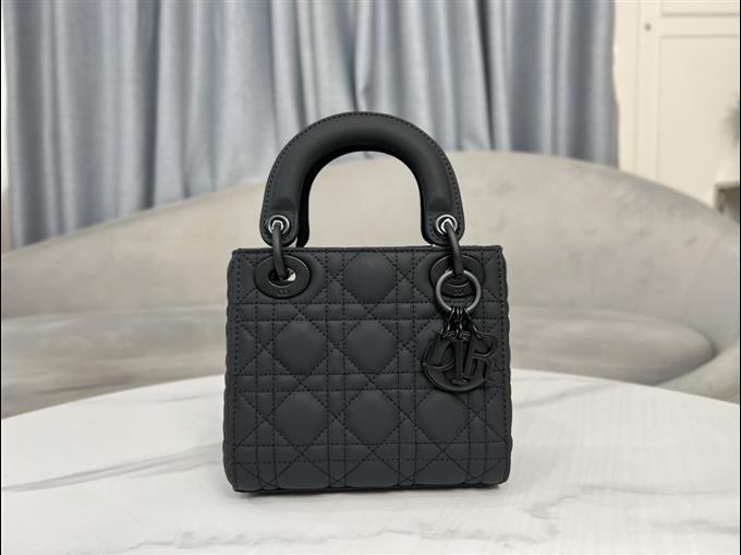 2025228Y650P222948583