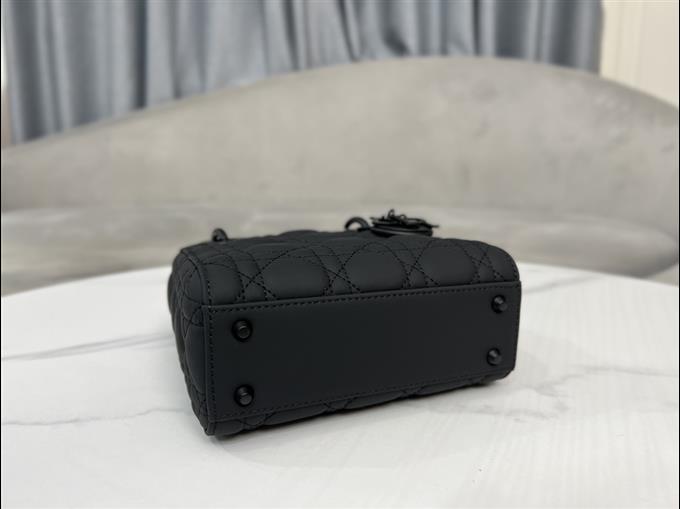 2025228Y650P222948662