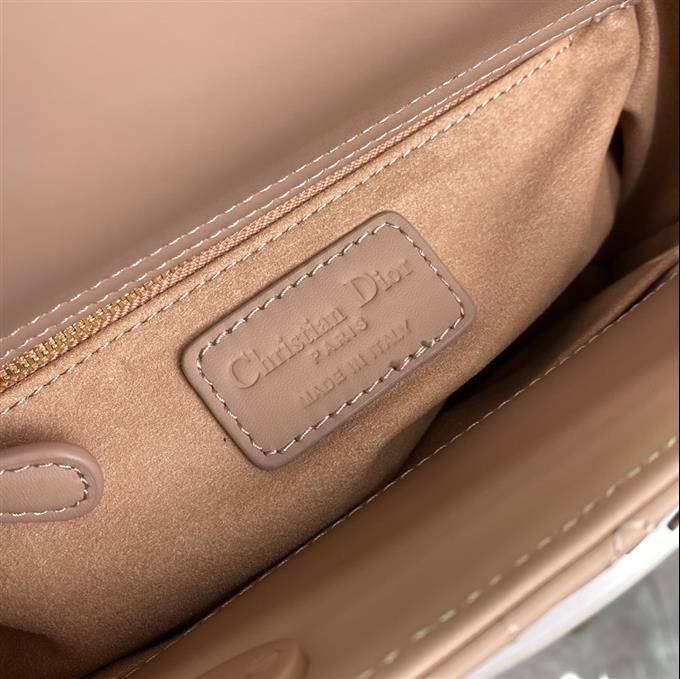 2025228Y650P222949107