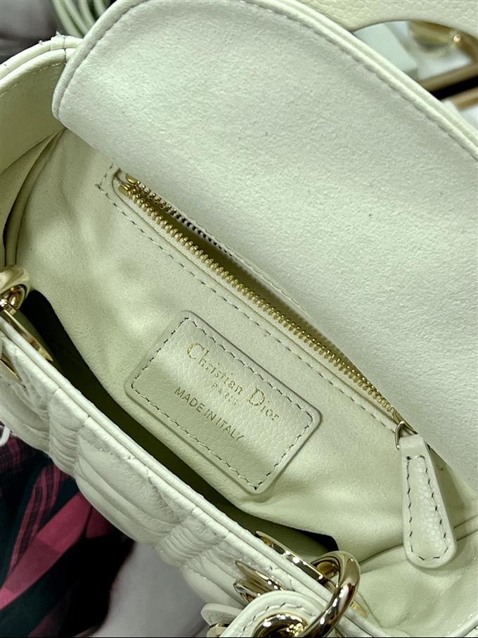 2025228Y650P222949266