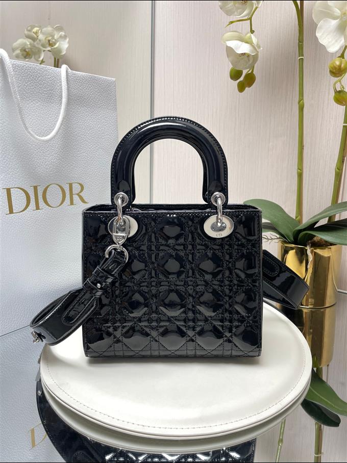 2025228Y650P222950640