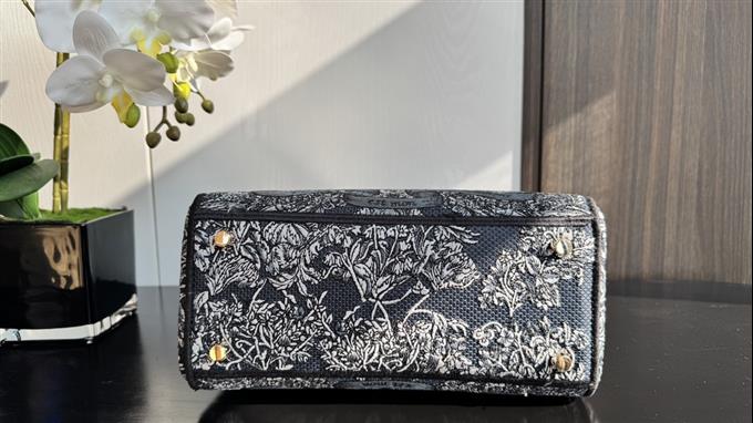 2025228Y650P222951571