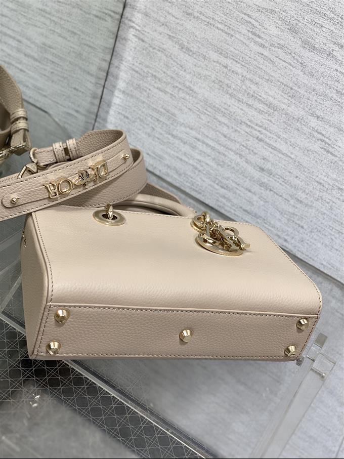 2025228Y700P222422477