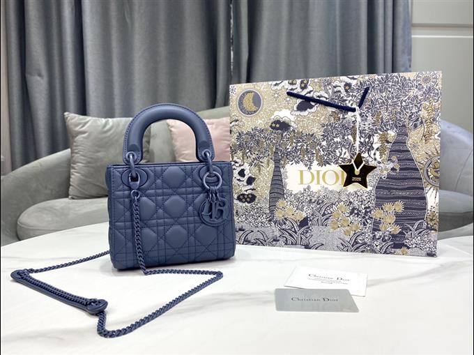 2025228Y700P222951901