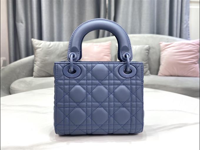 2025228Y700P222951946