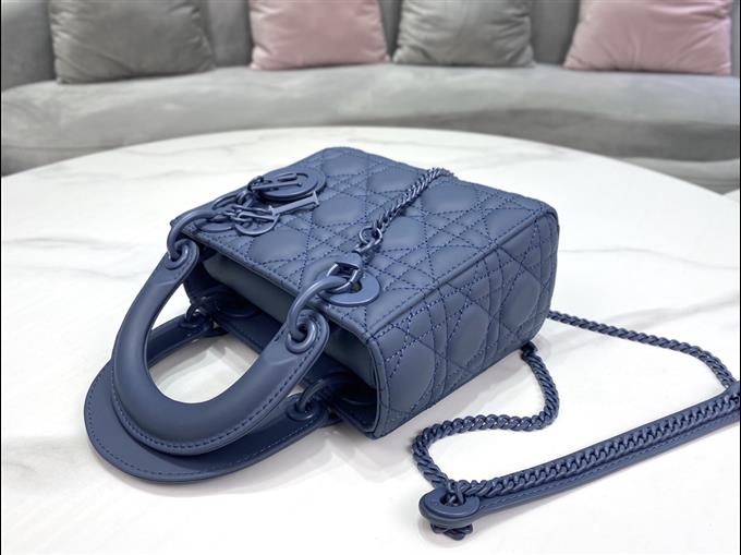 2025228Y700P222951978