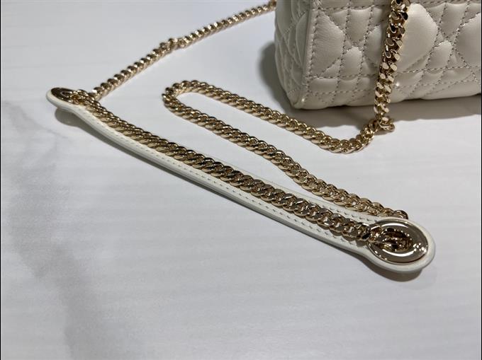 2025228Y700P222952500