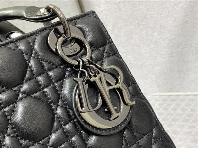 2025228Y700P222959932