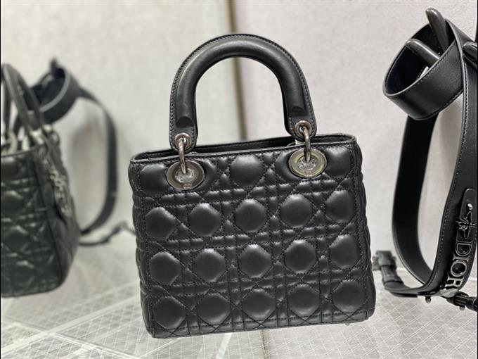 2025228Y700P222959948