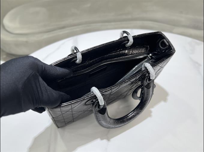 2025228Y720P222422775