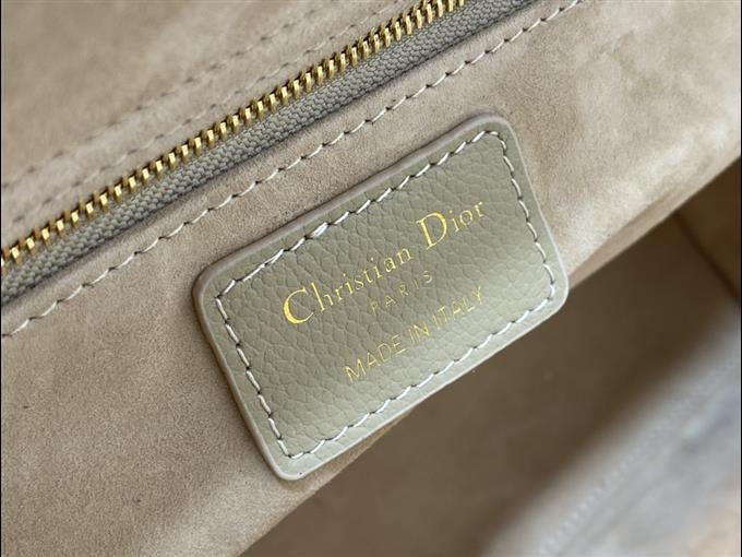 2025228Y880P205910204