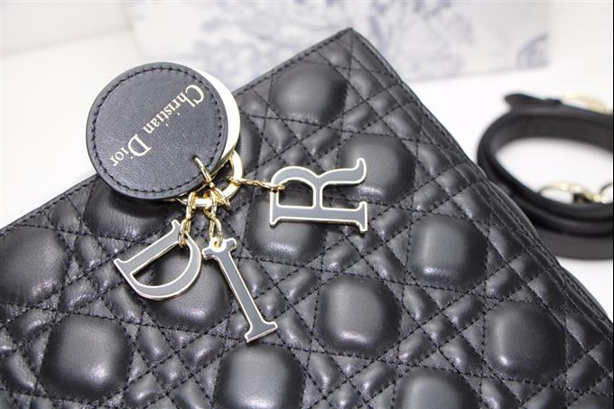 2025228Y880P20599858