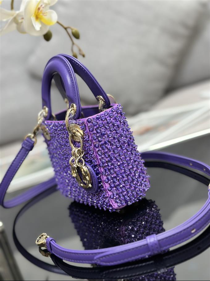 2025228Y1100P22295735