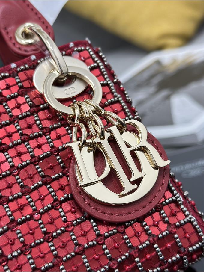 2025228Y1150P222943569