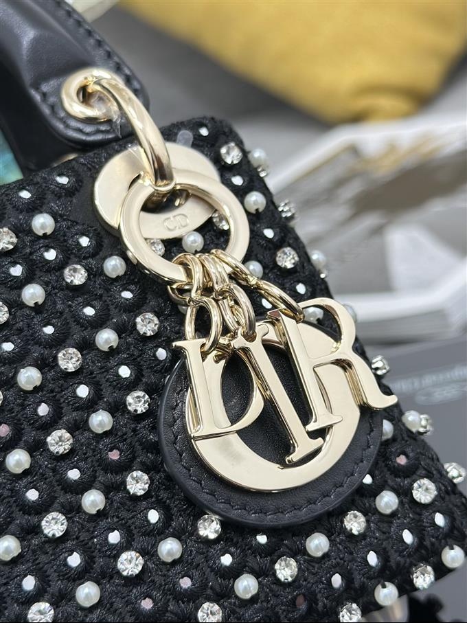 2025228Y1150P222943856