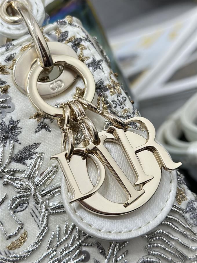 2025228Y1250P222957509