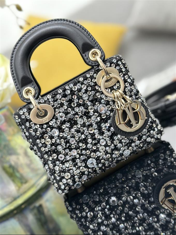 2025228Y1460P222959123