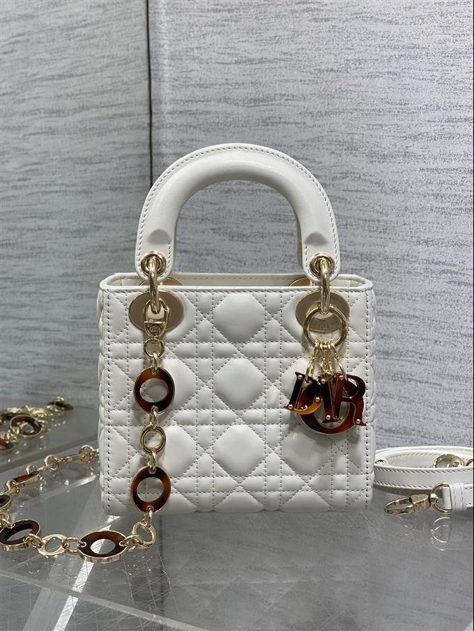 2025228Y880P222941940