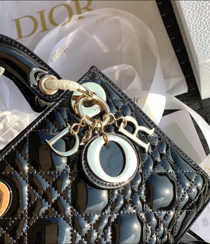 2025228Y900P222942319