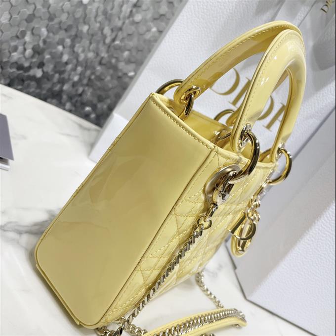 2025228Y900P222953718