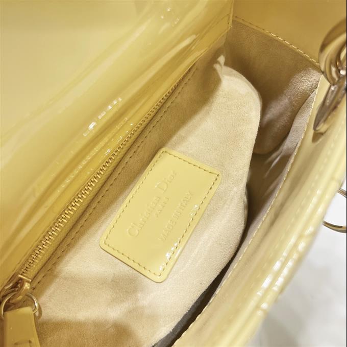 2025228Y900P222953781