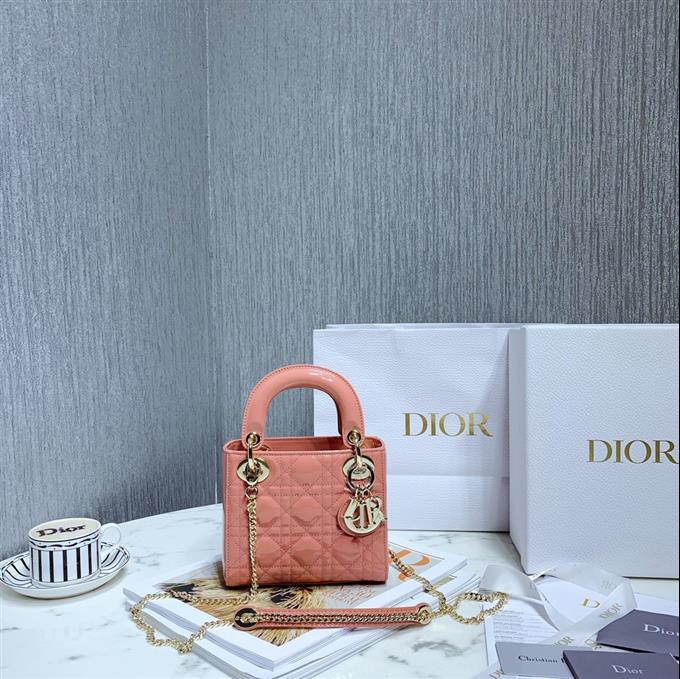 2025228Y900P222954377