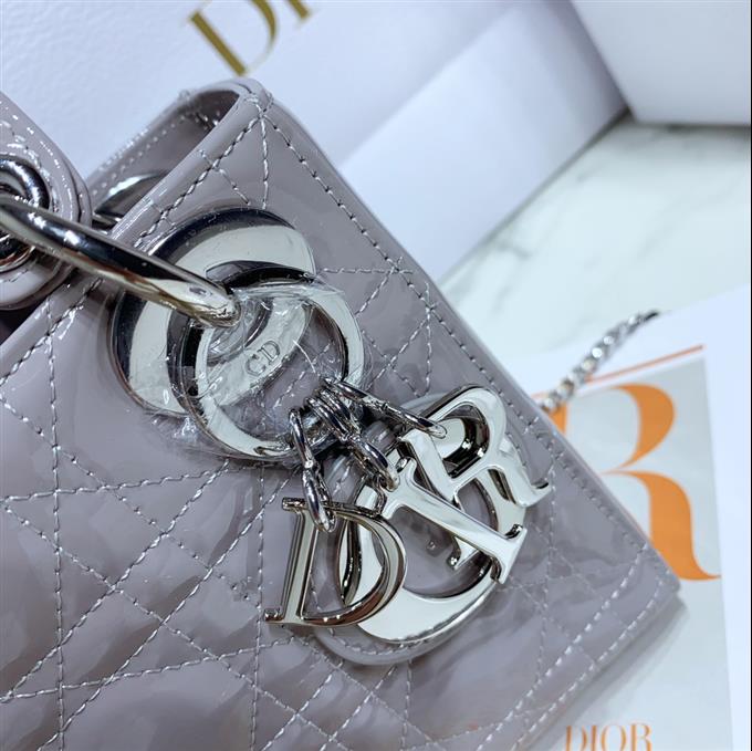 2025228Y900P222954741