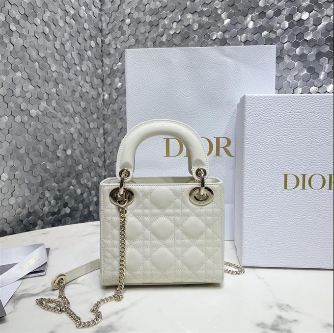 2025228Y900P222955477