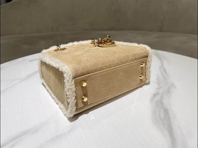 2025228Y900P222955991