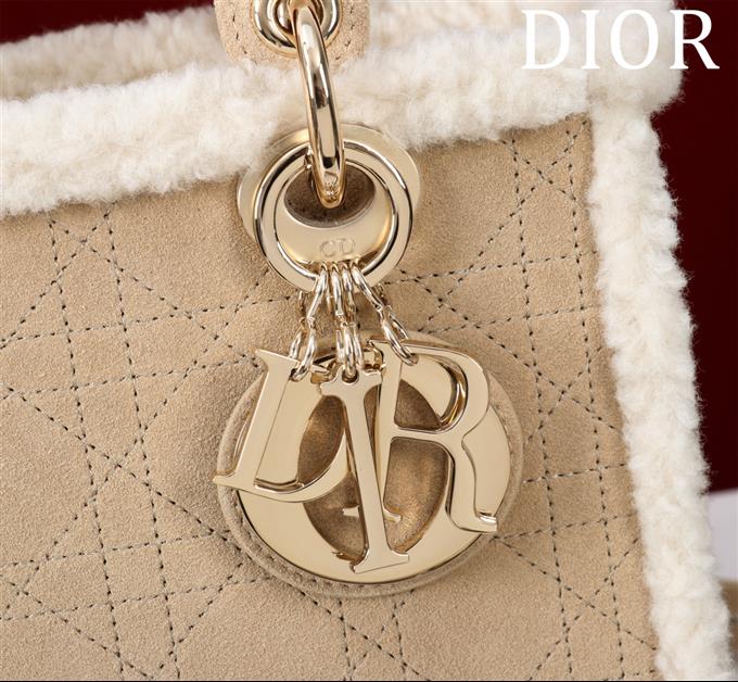 2025228Y900P222956149