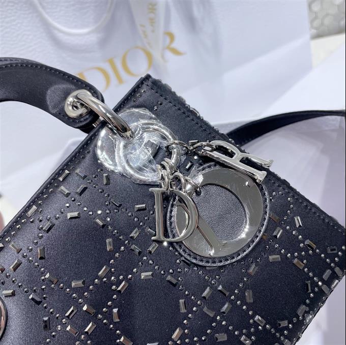 2025228Y950P222956338