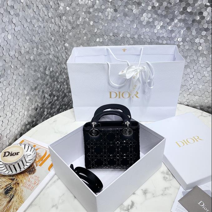 2025228Y950P222956417