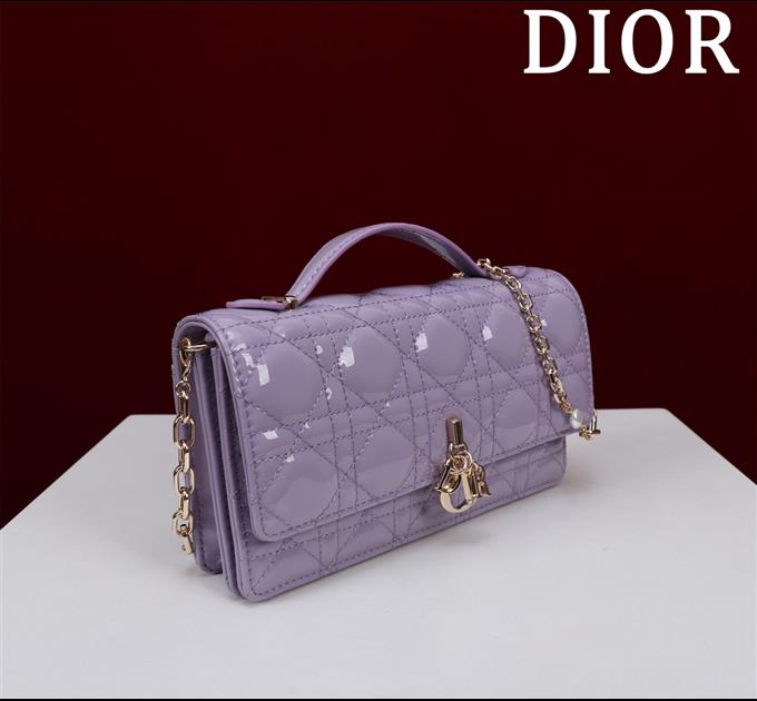 2025228Y600P212910372