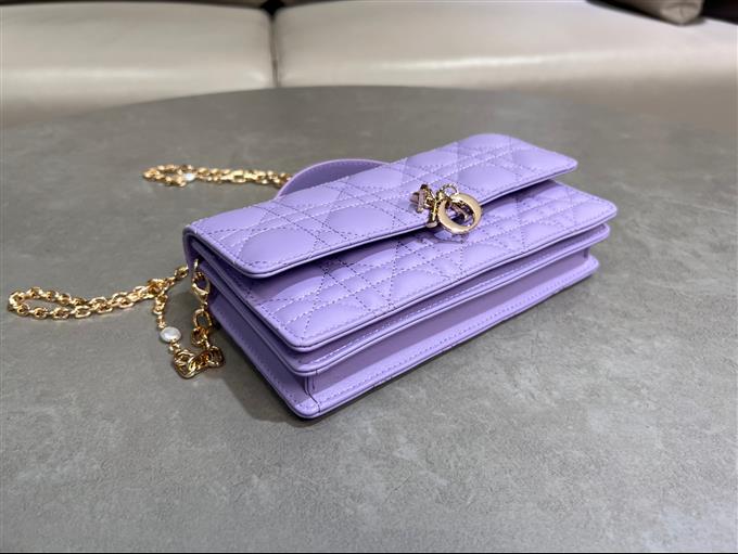 2025228Y600P21296815