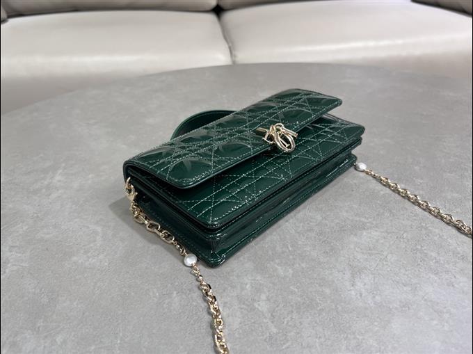 2025228Y600P21297480