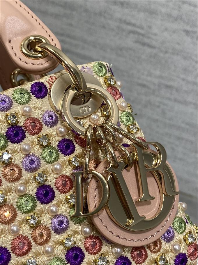 2025228Y1150P212420197