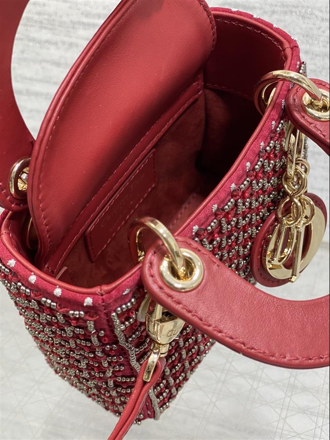 2025228Y1180P212420704