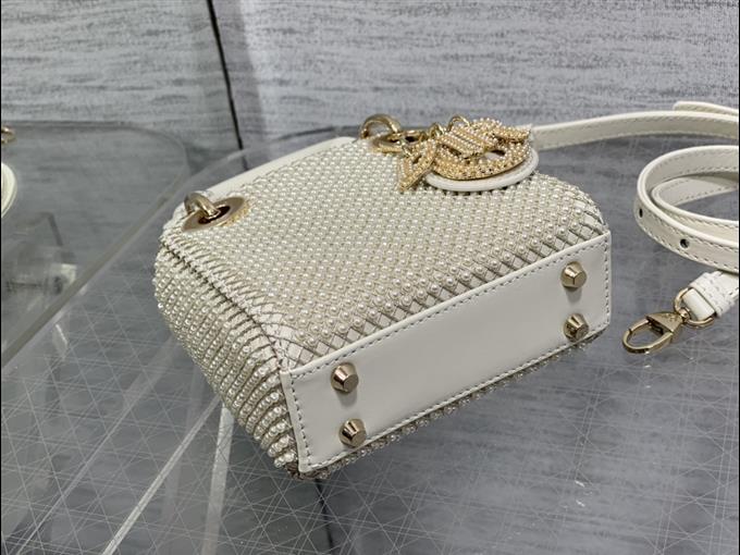 2025228Y1300P212421258