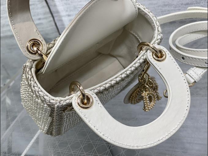 2025228Y1300P212421274