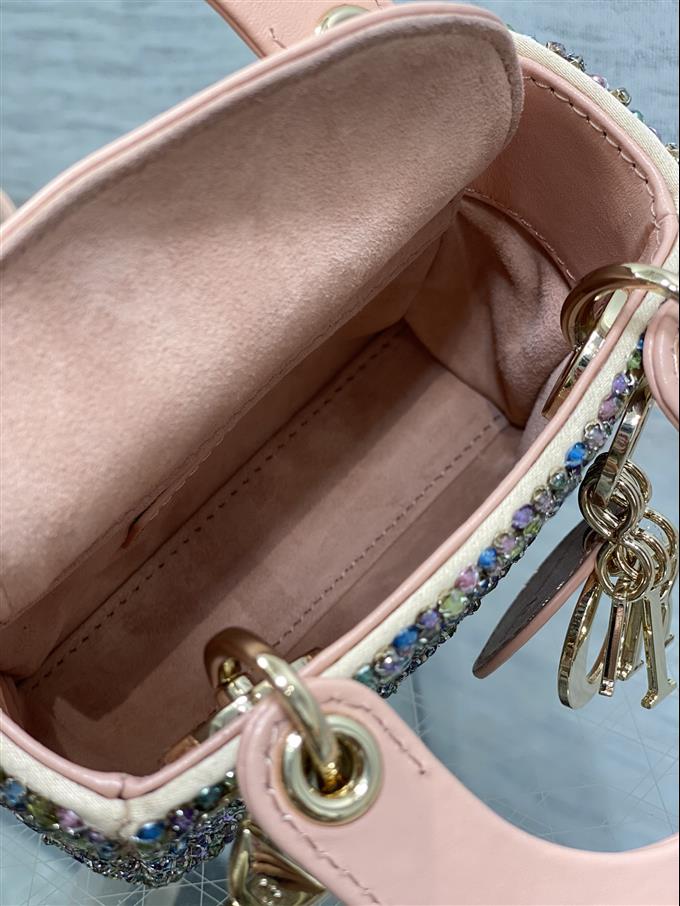 2025228Y1350P212421414