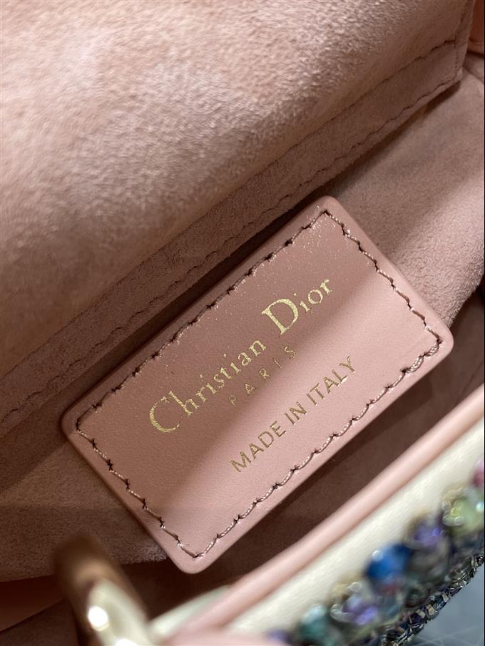 2025228Y1350P212421430