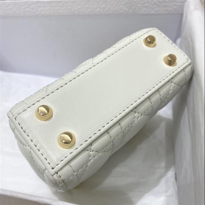 2025228Y580P212419401