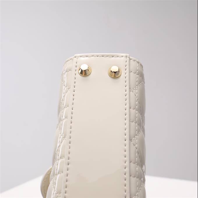 2025228Y580P212422116