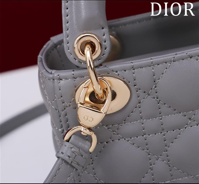 2025228Y580P212423370