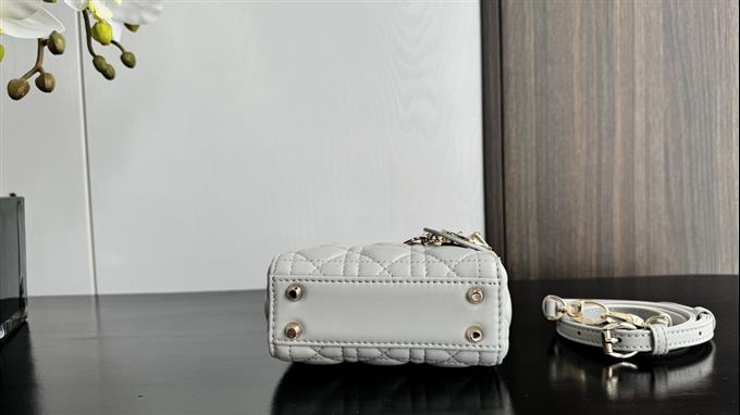 2025228Y580P212424594