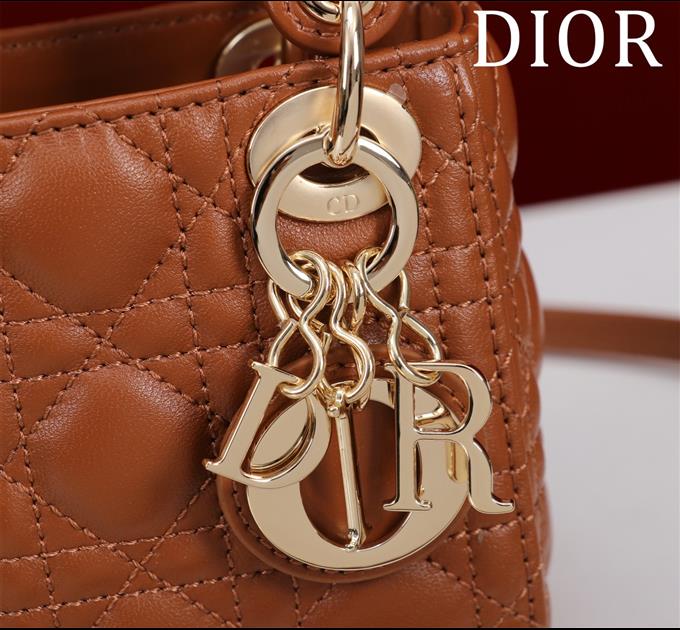 2025228Y580P21242464