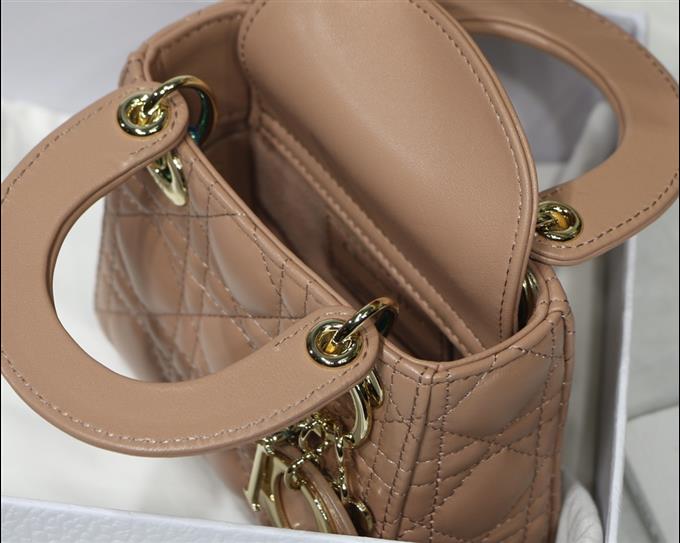 2025228Y580P213032640