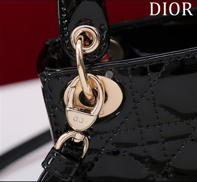 2025228Y600P212426133